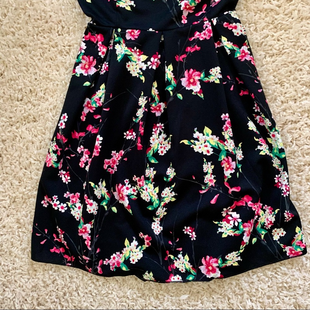 Express Cross Back Dress - Picture 3 of 7